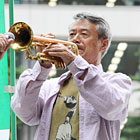 写真：オープニング　松平晃さんのトランペット演奏